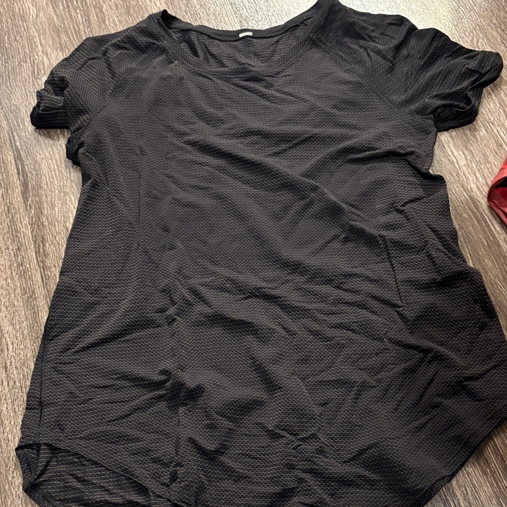Lululemon woven open back top